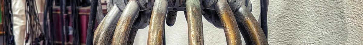 gerät aus dem alten friseur-salon im museum wagenschwend: eine Trockenhaube