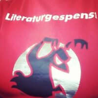 Romane - Rezensionen und Buchtipps. Bild: ein Literaturgespenst